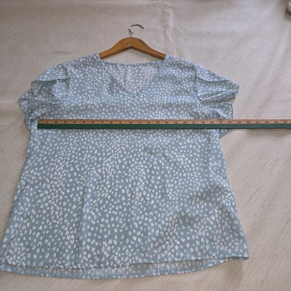 Shein blue white silky v-neck blouse woman's size Large - Picture 4 of 4